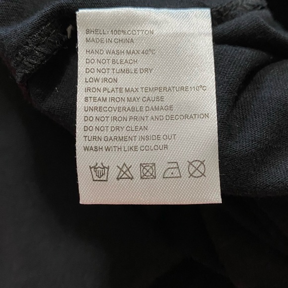LG men’s T-shirt black washed, but never worn run small size more like a medium - Picture 4 of 5